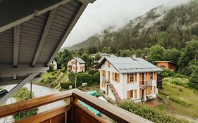 Luxurious 3-Bedroom Flat With Sauna And Garage